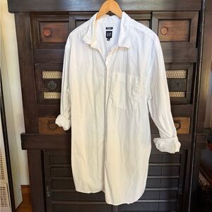 GAP White Women's Long-Sleeve Button-Up Tunic